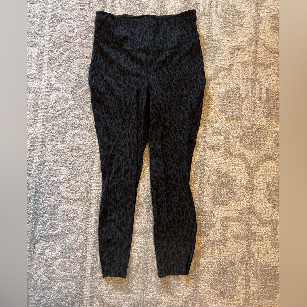 Lululemon base pace high rise leggings - size 8 25” - black and gray pattern